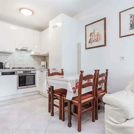 In With One-bedroom 23 Apartment *